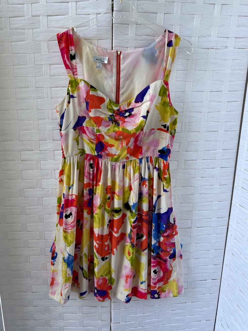Alyx Limited size 10 Floral‎ Watercolor Sleeveless Sweatheart Neckline Zip Back